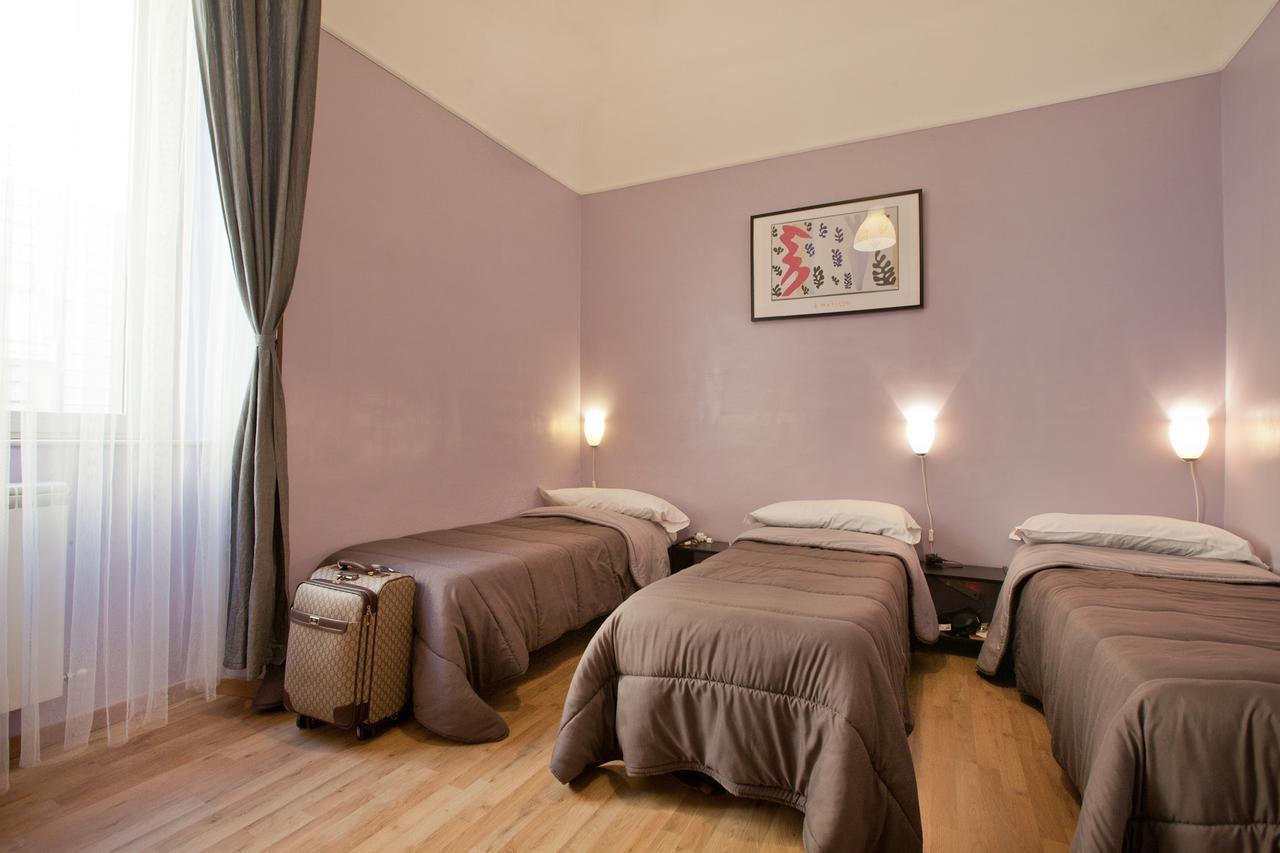 Hostella Female Only * Roma